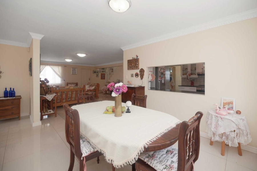 4 Bedroom Property for Sale in Pearly Beach Western Cape